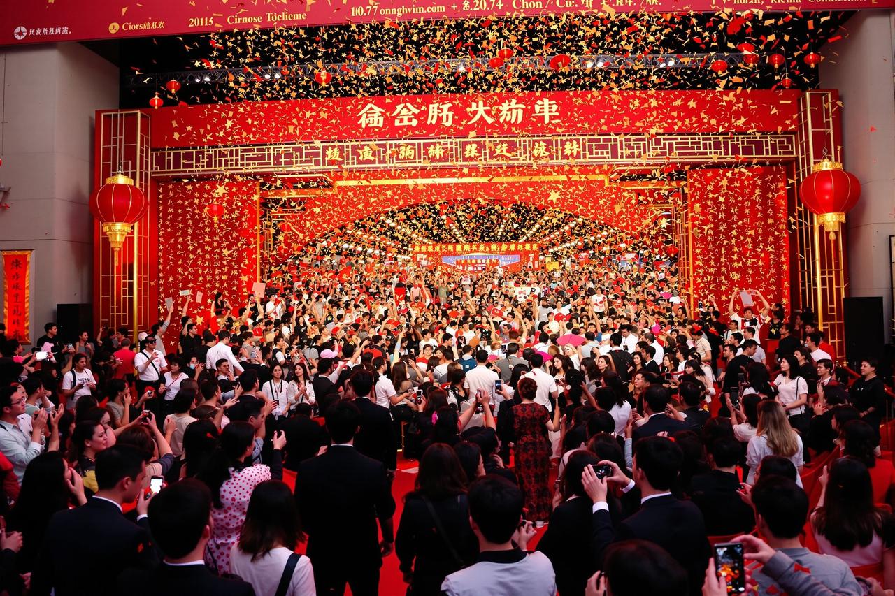 色视频在线观看《星辰大海》票房突破30亿，创华语科幻新纪录